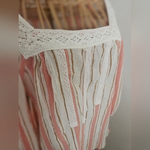 🖤3/$15 LAUREN CONRAD Blouse, Size Medium